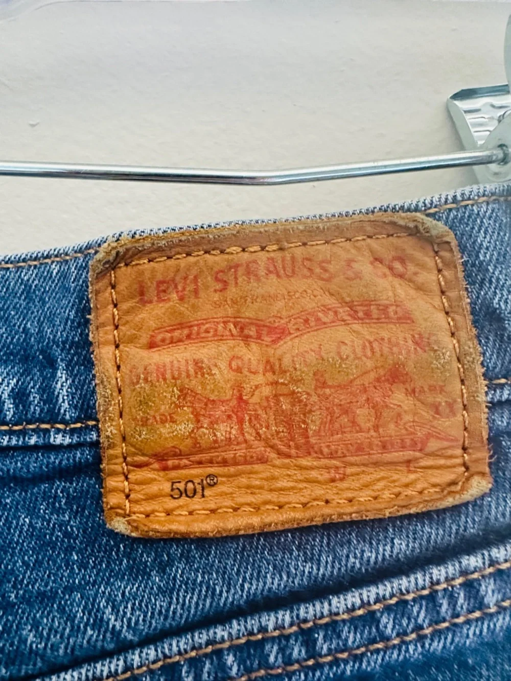 501 ORIGINAL CROPPED WOMEN'S JEANS Size 29W x 26L - Size 2 Petite/Short - Picture 3 of 6